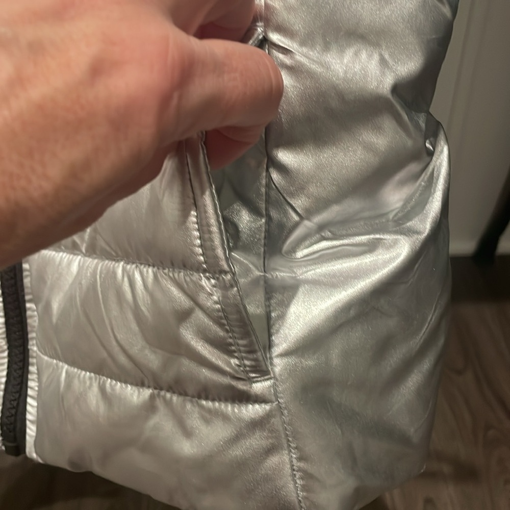 Live Love Dream Silver Vest - Size Small - Picture 5 of 5